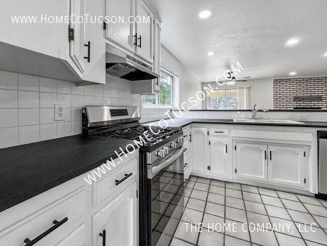 Building Photo - 420 Hetzel Ave