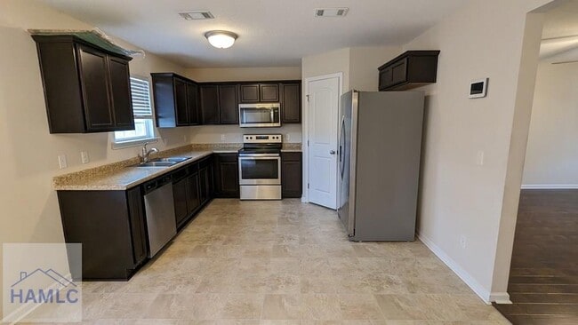 Building Photo - 1318 Evergreen Trl