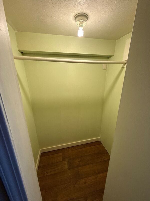 Building Photo - 1615 D St NE