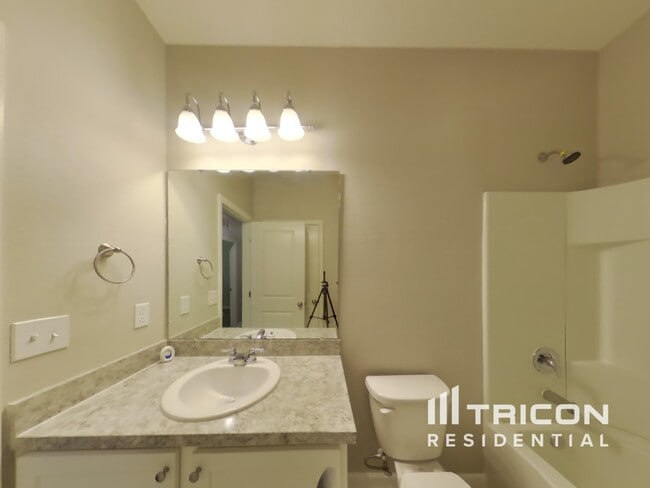 Building Photo - 2245 Litchfield Lp
