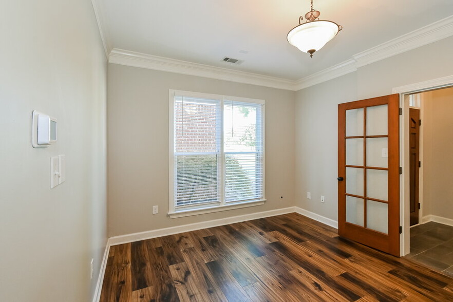 Building Photo - 7032 Apache Dr