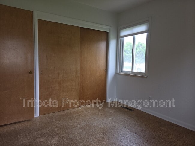 Building Photo - 630 N Taft Hill Rd