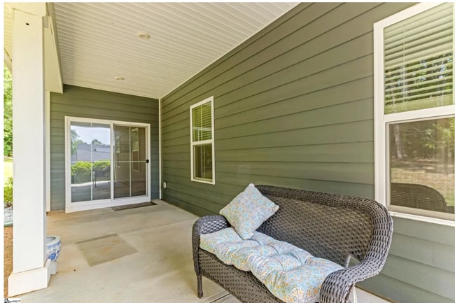 Building Photo - 500 Briar Oaks Ln