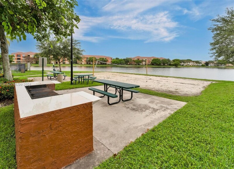Building Photo - 4602 SW 160th Ave