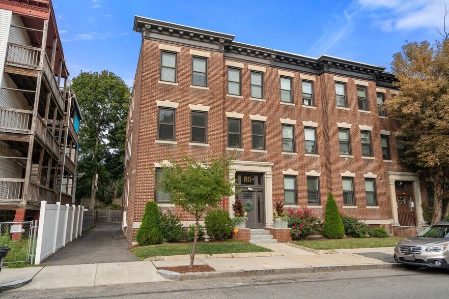 Primary Photo - 80 Winthrop St