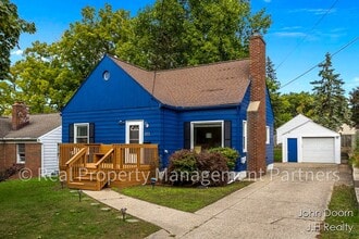 Building Photo - Spacious 3-Bedroom Home in Alger Heights – Modern Kitchen, Private Yard & Garage