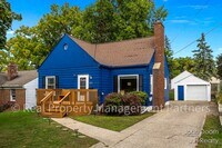 Building Photo - Spacious 3-Bedroom Home in Alger Heights – Modern Kitchen, Private Yard & Garage