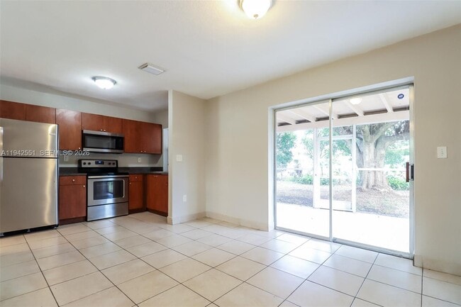 Building Photo - 4180 NW 34th Way