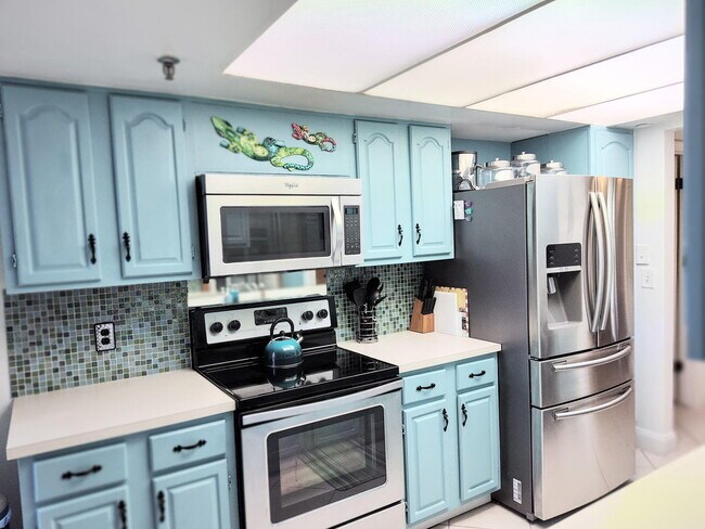 Building Photo - 2400 S Ocean Dr