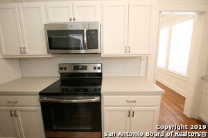 Building Photo - 129 E Ridgewood Ct