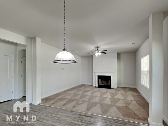 Building Photo - 464 Vandenburg Dr