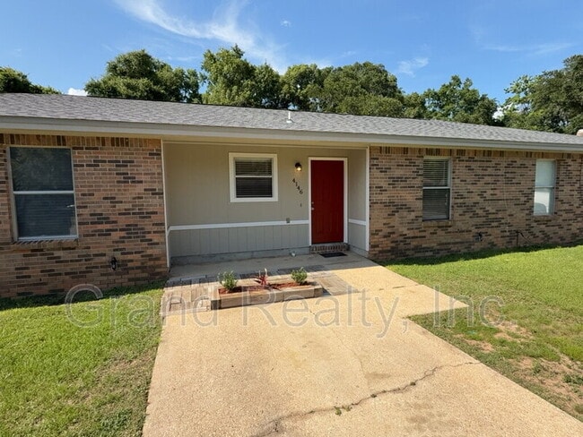 Building Photo - 4146 Charles Cir