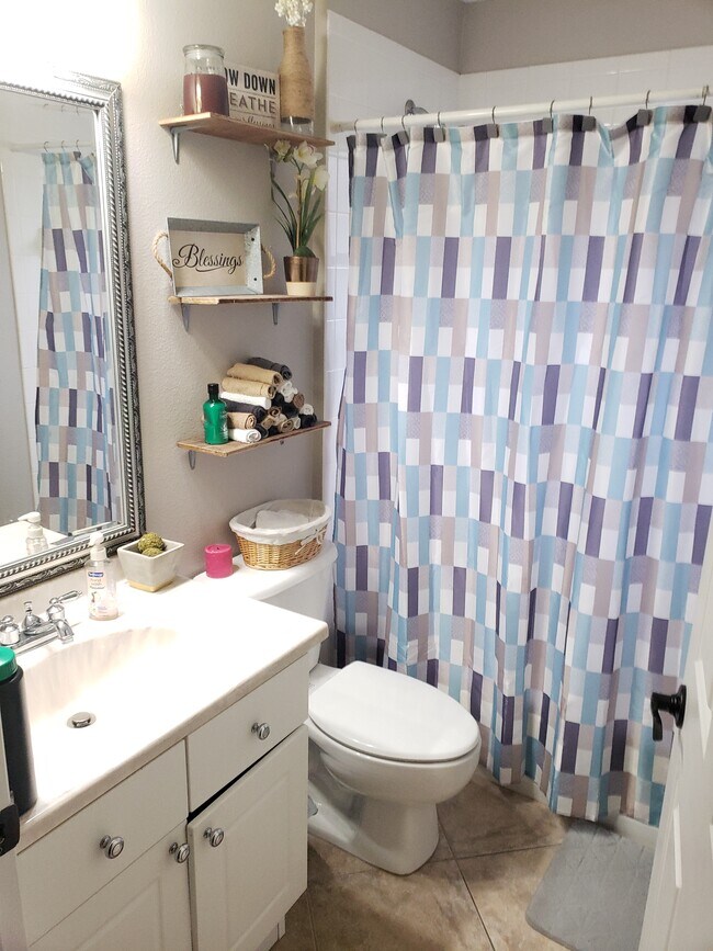 Building Photo - 3848 Bayshore Cir