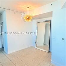 Building Photo - 300 S Pointe Dr