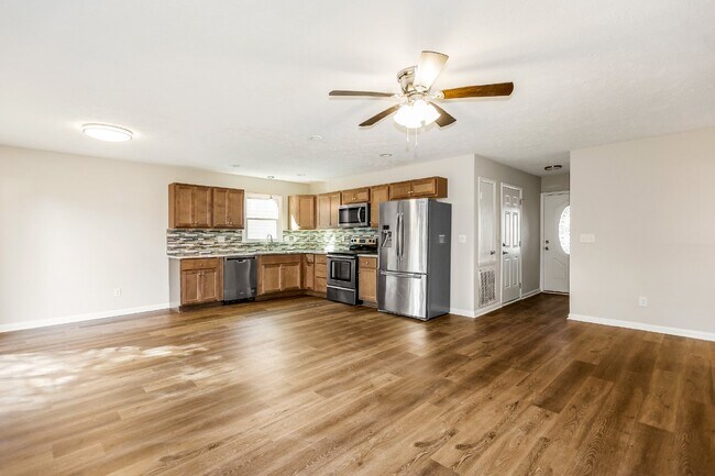 Building Photo - 3-Bedroom Retreat with 2 Full Baths in Fayetteville
