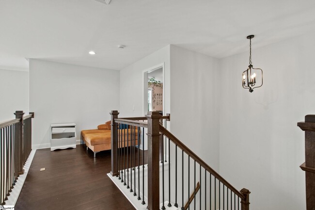 Building Photo - 222 Montview Cir