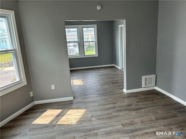 Building Photo - 1397 Corbin Ave