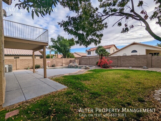 Building Photo - 4 Bedroom 2.5 Bath with Pool in Gilbert