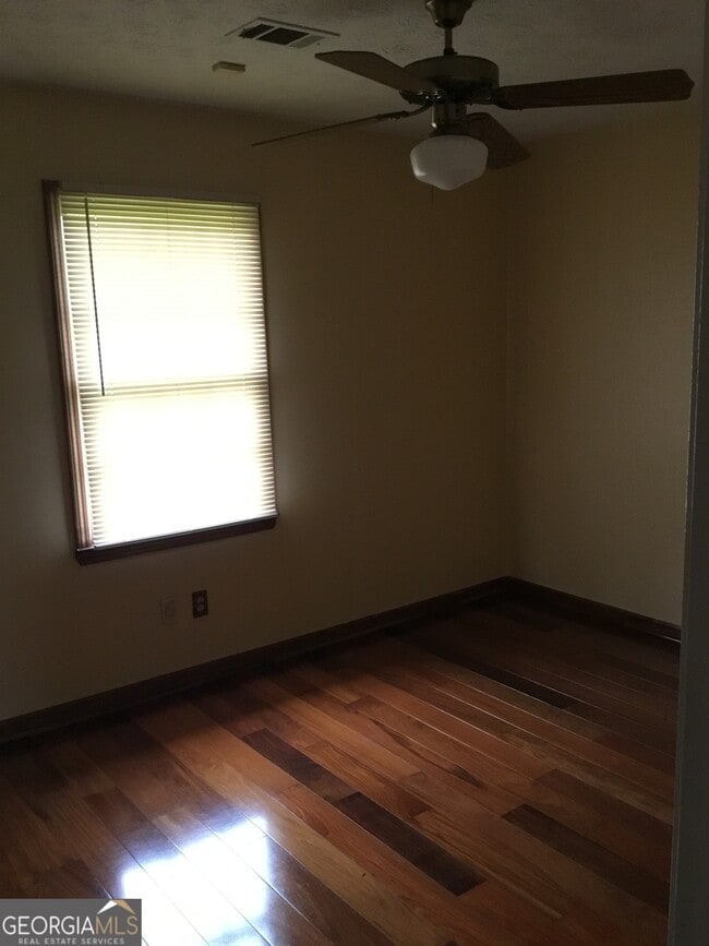Building Photo - 2819 Bay Leaf Dr SE