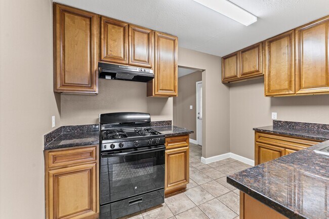 Building Photo - 5107 Gren St