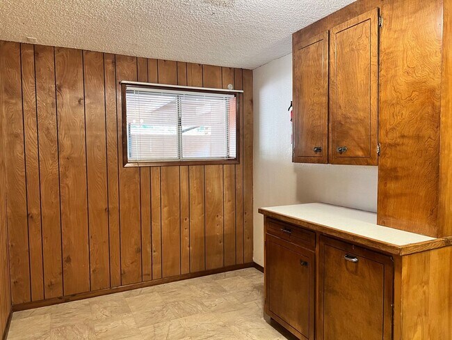 Building Photo - 38355-38385 Weirich Dr