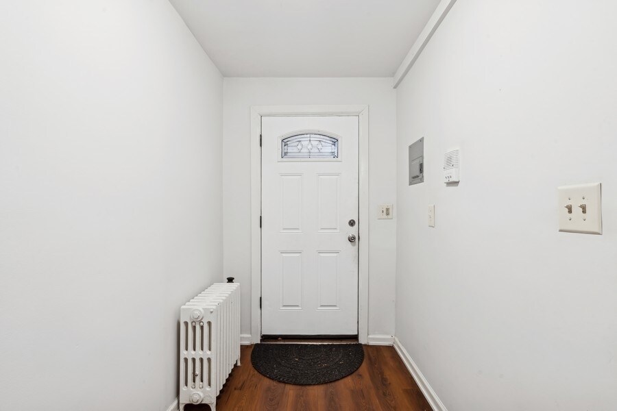 Building Photo - 591 Bramhall Ave