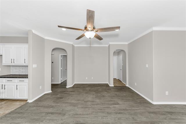 Building Photo - 2201 Sweetwood Dr