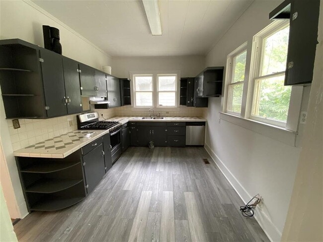 Building Photo - Charming 3 Bed, 2 Bath Jonesboro Rental with 1860 Sq Ft - Don't Miss Out!