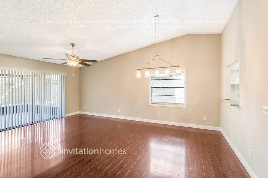 Building Photo - 6708 Commodore Way