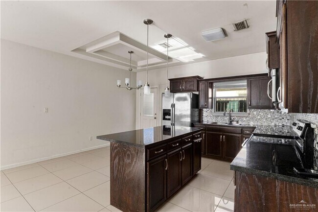 Building Photo - 1707 W Smith Dr