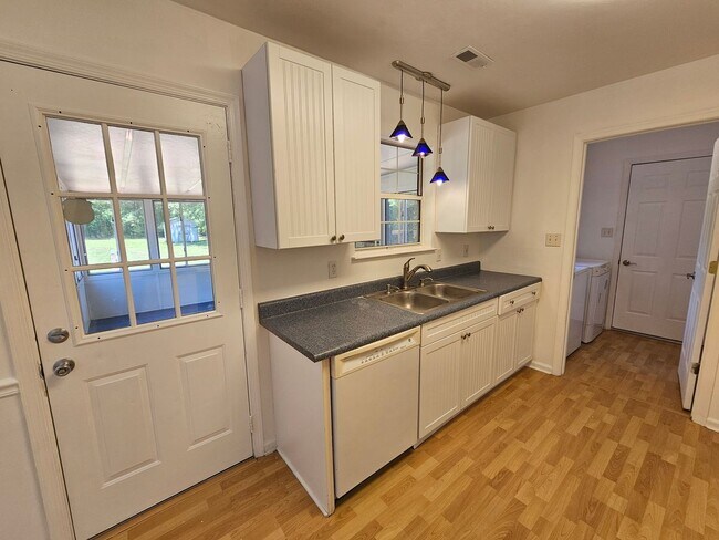 Building Photo - 2164 Shipyard Rd