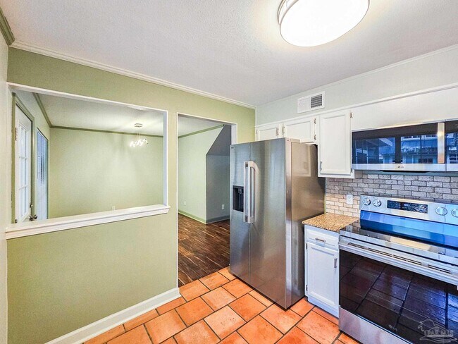 Building Photo - 4607 Lennox Pl