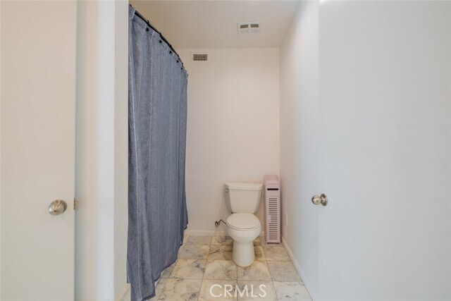 Building Photo - 4321 Clear Valley Dr