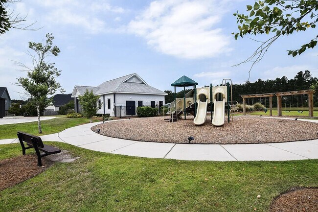 Building Photo - 422 Northern Red Oak Dr