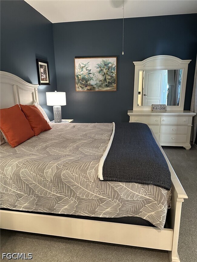 Building Photo - 10361 Butterfly Palm Dr