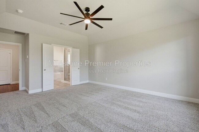 Building Photo - 425 Hoot Owl Hl