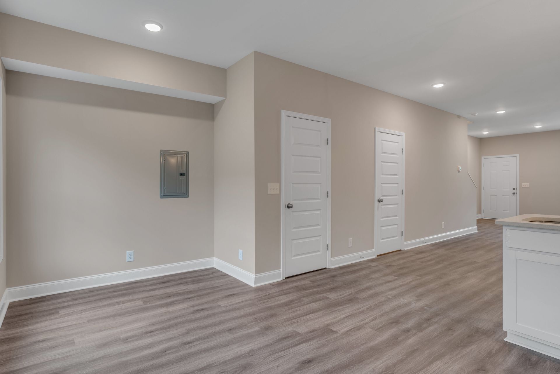 Building Photo - Excell Pointe 3 Bedroom Townhomes