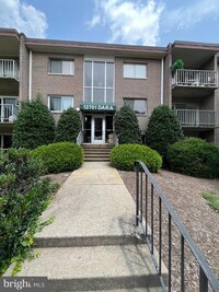 Building Photo - 12701 Dara Dr
