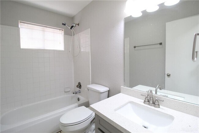 Building Photo - 2210 E 29th St