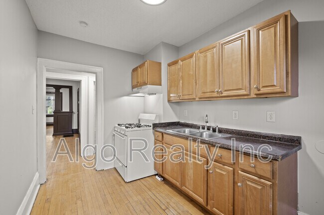 Building Photo - 3400 Elliot Ave