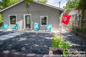 Building Photo - 555 Hansford St