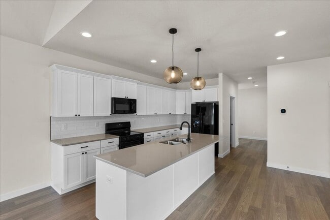 Building Photo - Newly Constructed Home with Spacious Layout