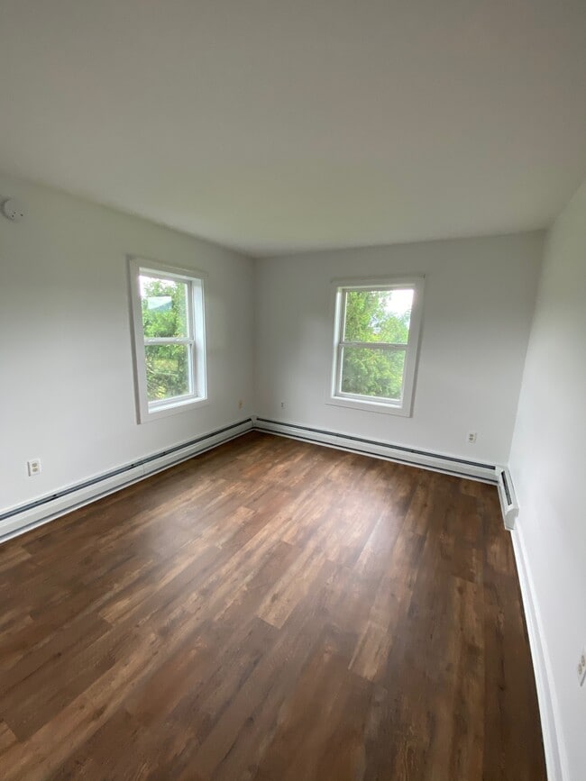 Building Photo - Highland Meadows