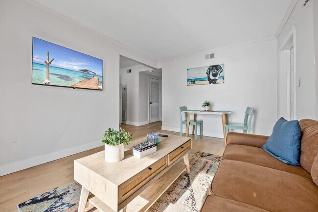 Building Photo - 3524 S Atlantic Ave