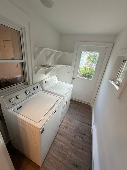 Laundry - 126 E Main St