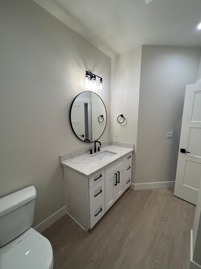 Building Photo - 10109 Alaska St S