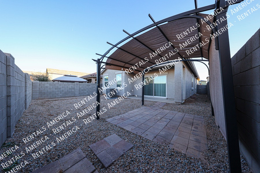 Building Photo - 36472 W San Capistrano Ave