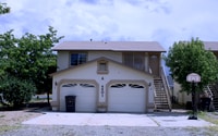 Building Photo - 4601 N Carla Vista Dr