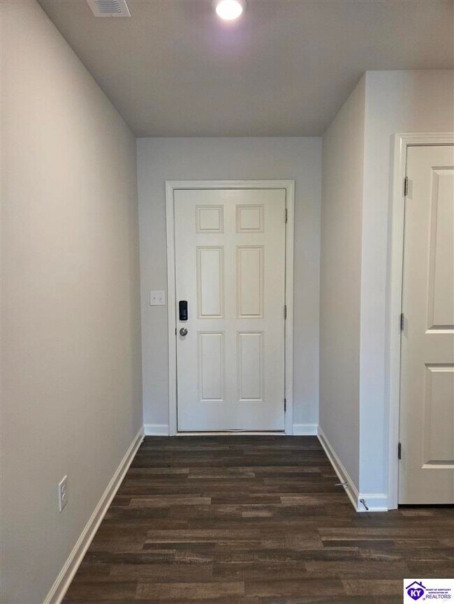 Building Photo - 132 Elegance Wy