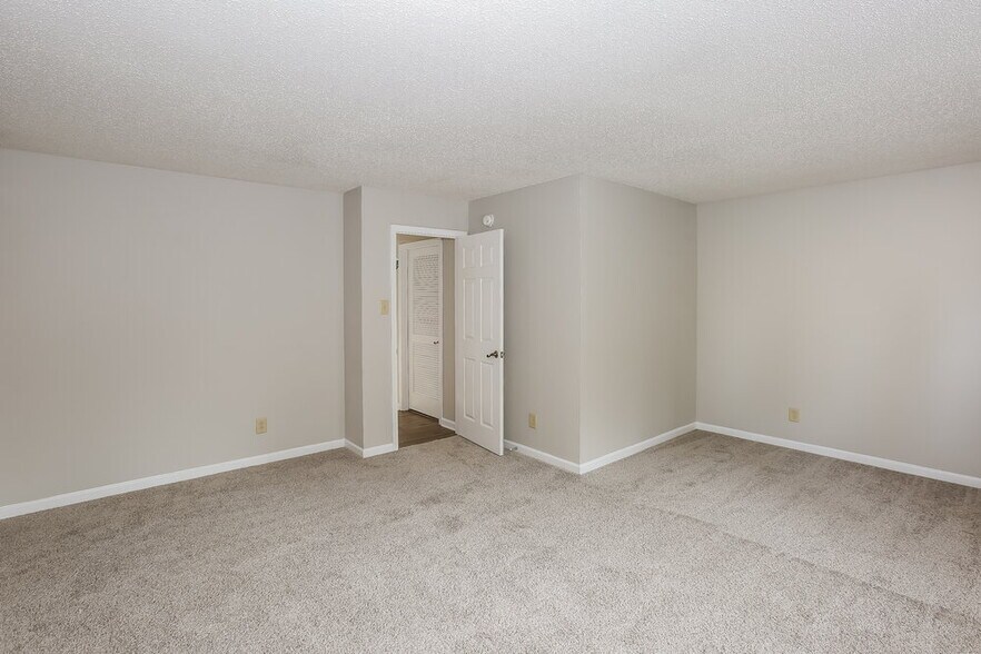 Building Photo - 1902 Mallard Woods Pl